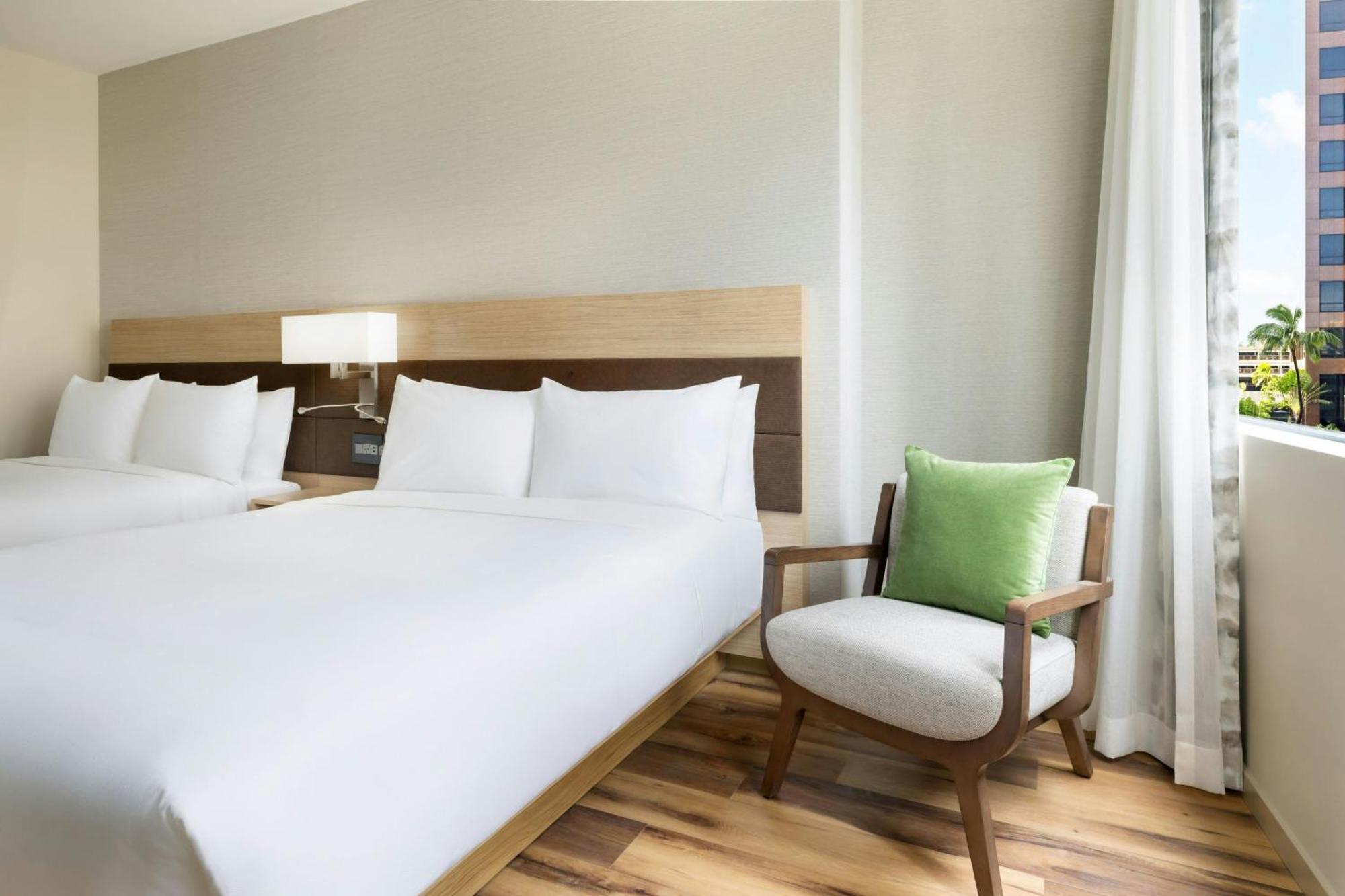 Ac Hotel By Marriott Honolulu Esterno foto