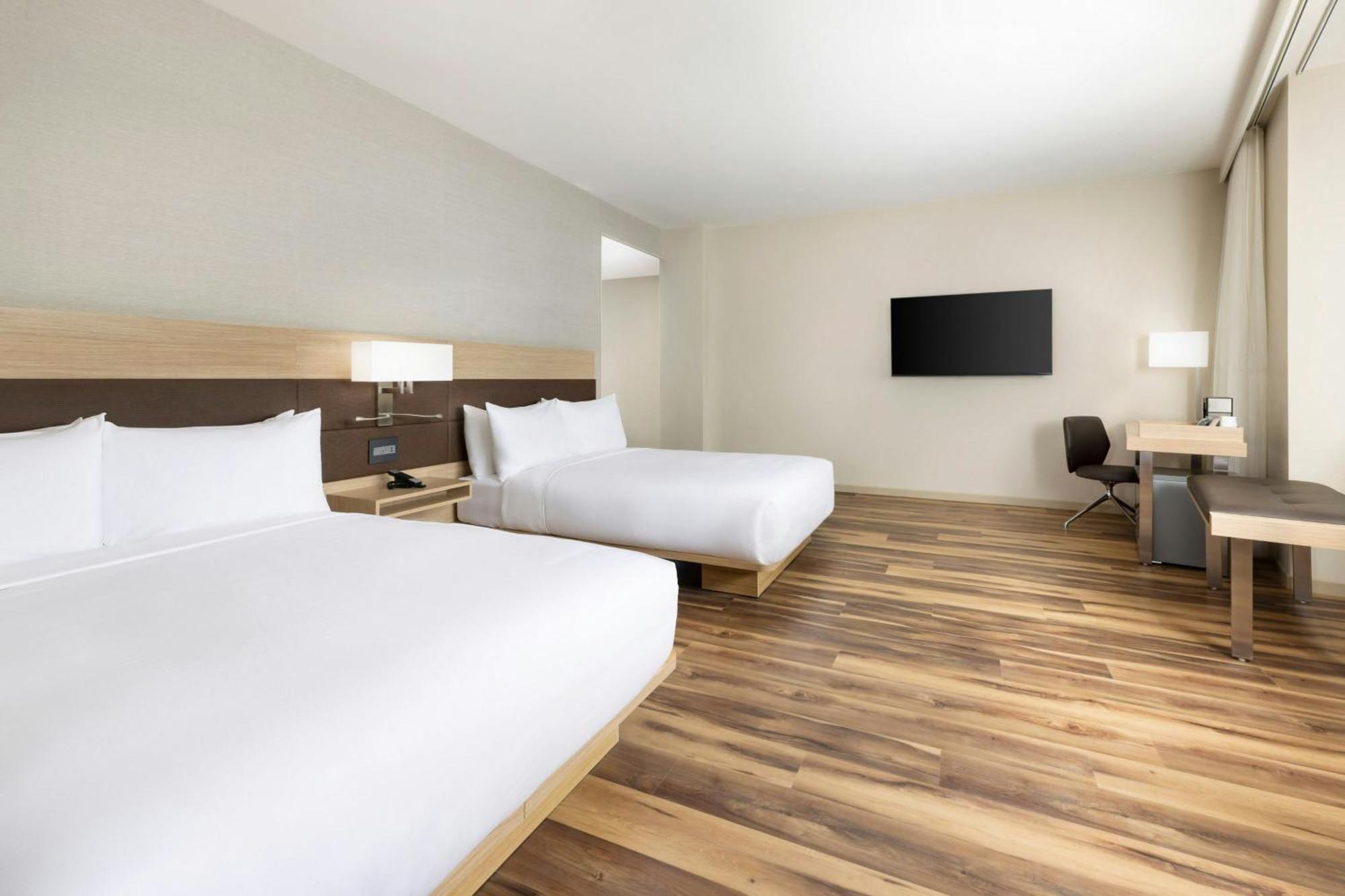Ac Hotel By Marriott Honolulu Esterno foto